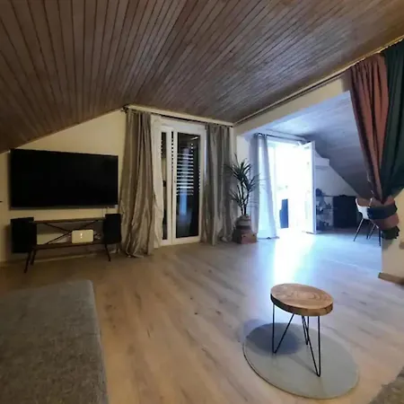 アパート Katarina